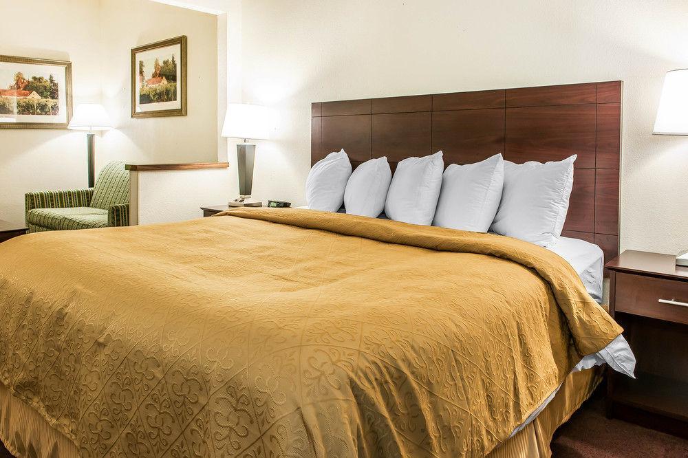 Quality Inn & Suites Danville Ngoại thất bức ảnh