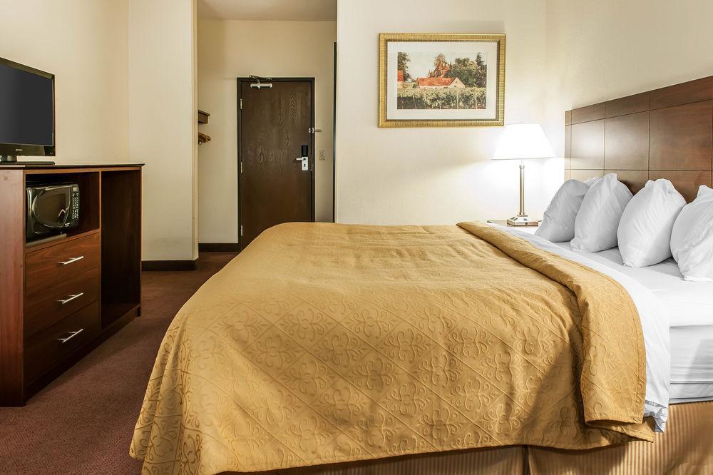 Quality Inn & Suites Danville Ngoại thất bức ảnh