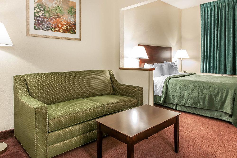 Quality Inn & Suites Danville Ngoại thất bức ảnh