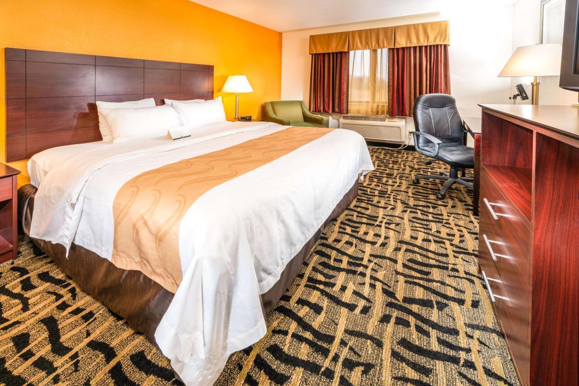 Quality Inn & Suites Danville Ngoại thất bức ảnh